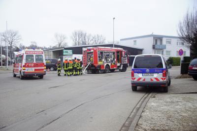 Unterensingen: Ein Bagger beschaedigt eine Gasleitung und verursacht Feuerwehreinsatz